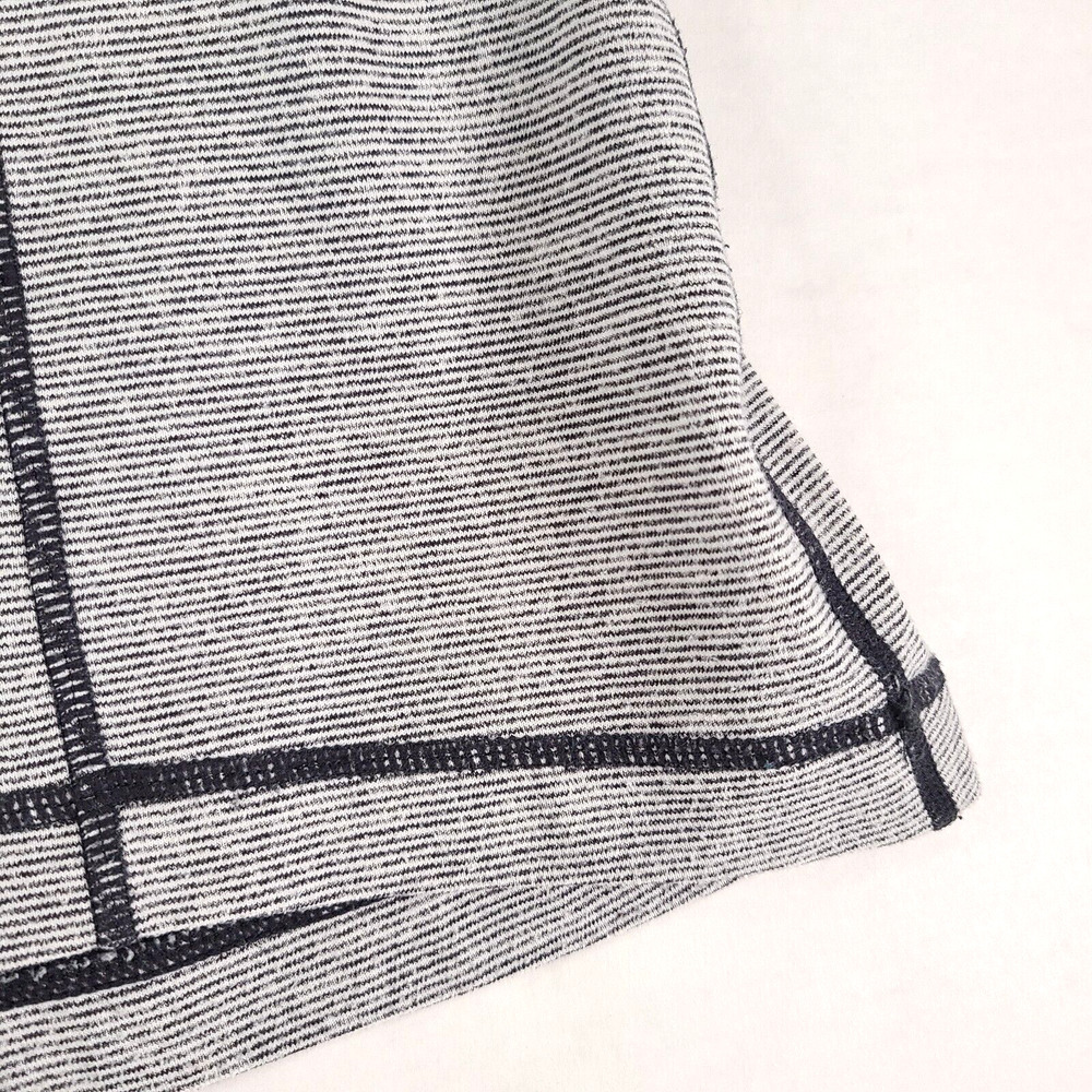 Lululemon Tank Top 4 Racerback Keyhole Stripe Built In Bra Active Black White - Picture 9 of 13